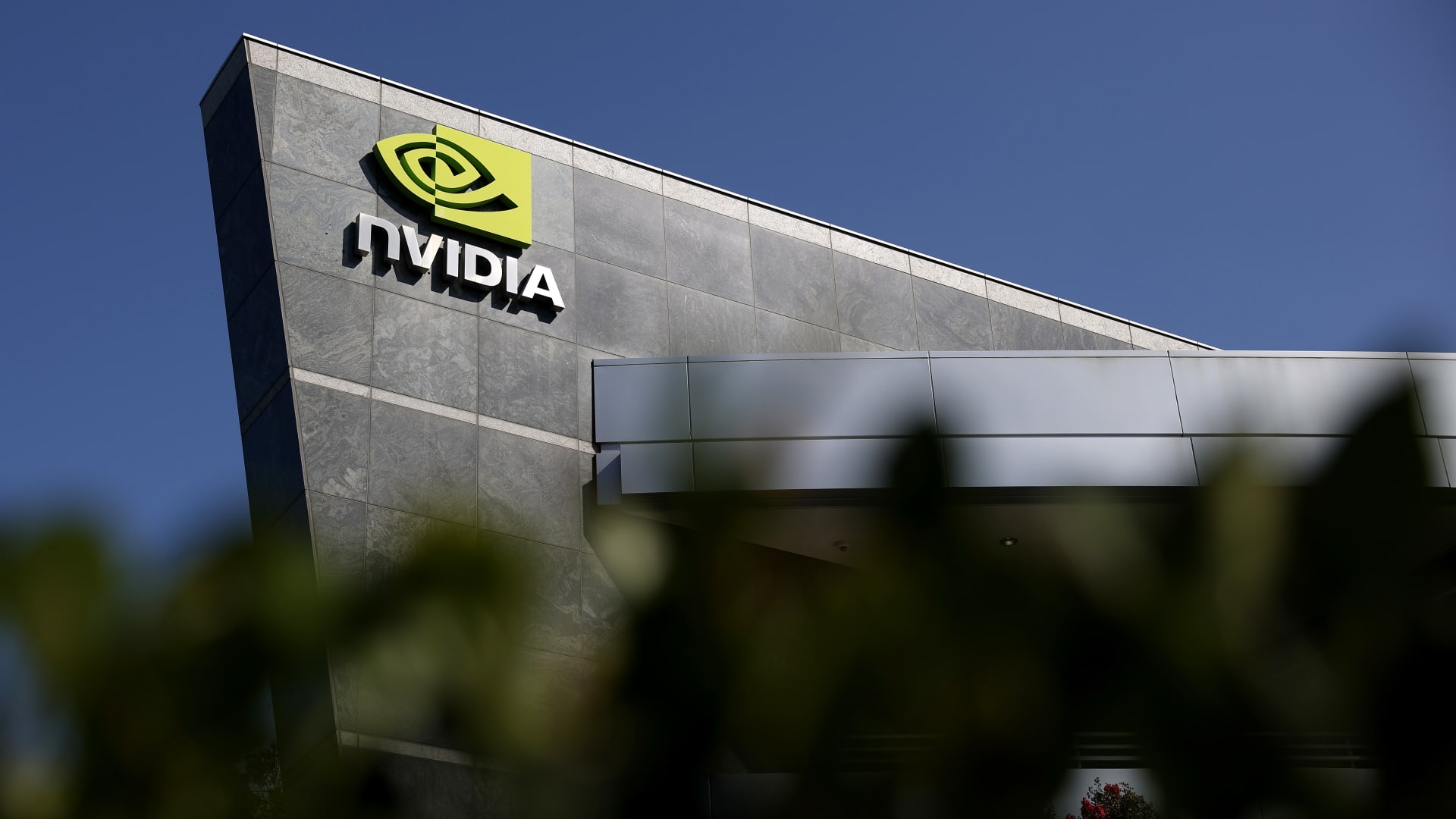 Top Wall Street analysts favor these 3 stocks for robust growth