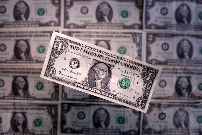 Weak pound and yen shore up dollar, bonds and payrolls in focus