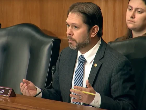 Why The Democrats’ Latest Framework For Crypto Market Structure Could Hurt Financial Privacy