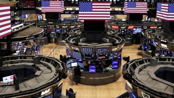 Dow, S&P 500, Nasdaq close 2nd day of shutdown at record highs