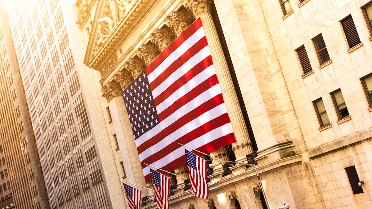 Dow, S&P 500 hit fresh records as gov't shutdown continues
