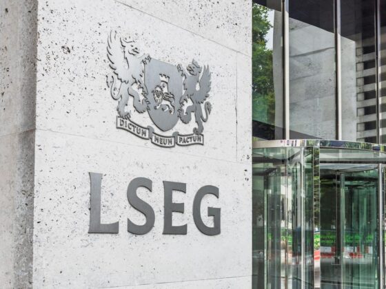 London hits record high as global stocks cheer best September since 2013