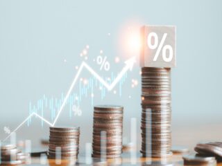 Economic Outlook 2026-2027 in Advanced Countries: Solidity test